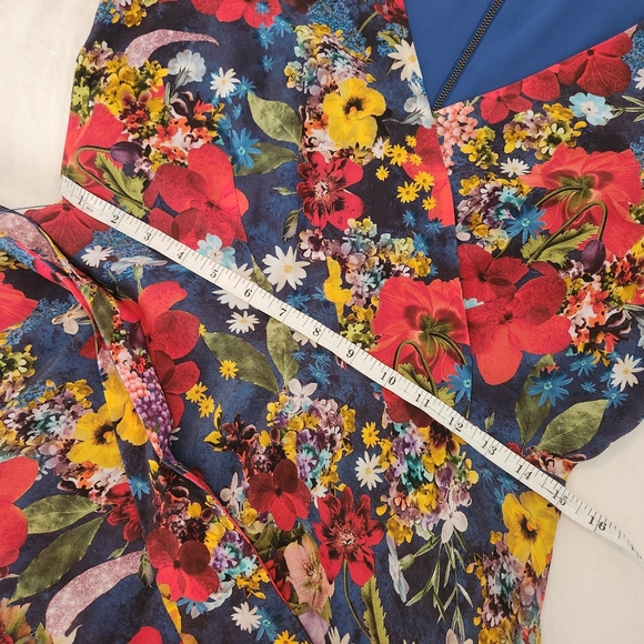 Alice + Olivia Floral Balloon Sleeve Kerri Bishop Dress Tie V-neck Silk Sz 6 - Picture 12 of 16